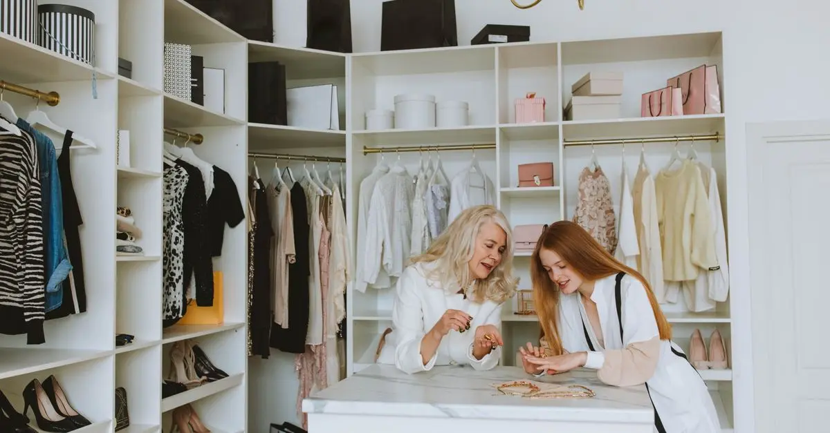 5 vêtements indispensables pour une garde-robe polyvalente