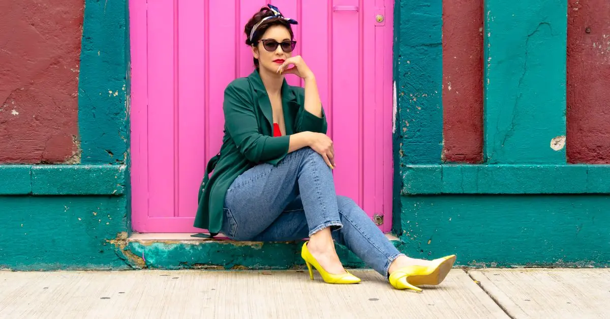 10 conseils mode pour oser les couleurs vives avec élégance