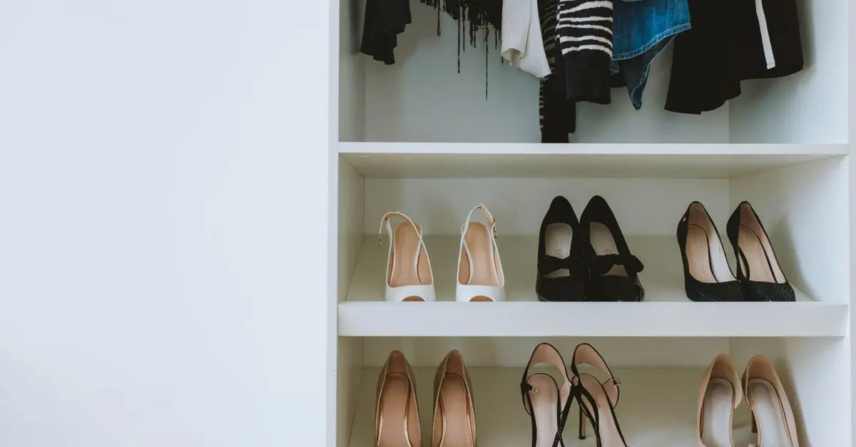 Les 10 pièces incontournables pour une garde-robe stylée