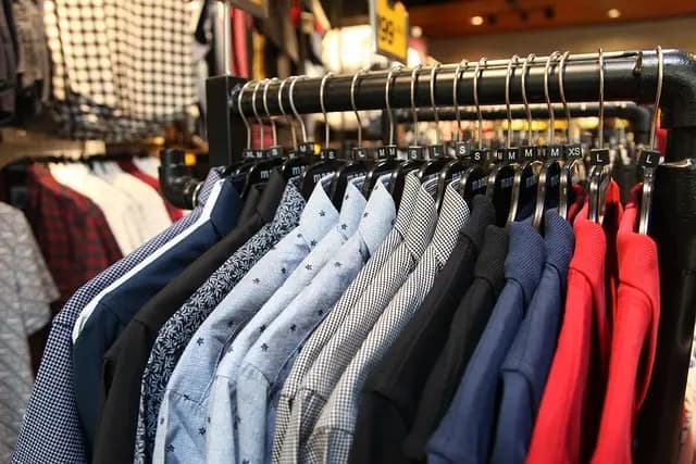 Comment choisir les bonnes couleurs pour votre garde-robe