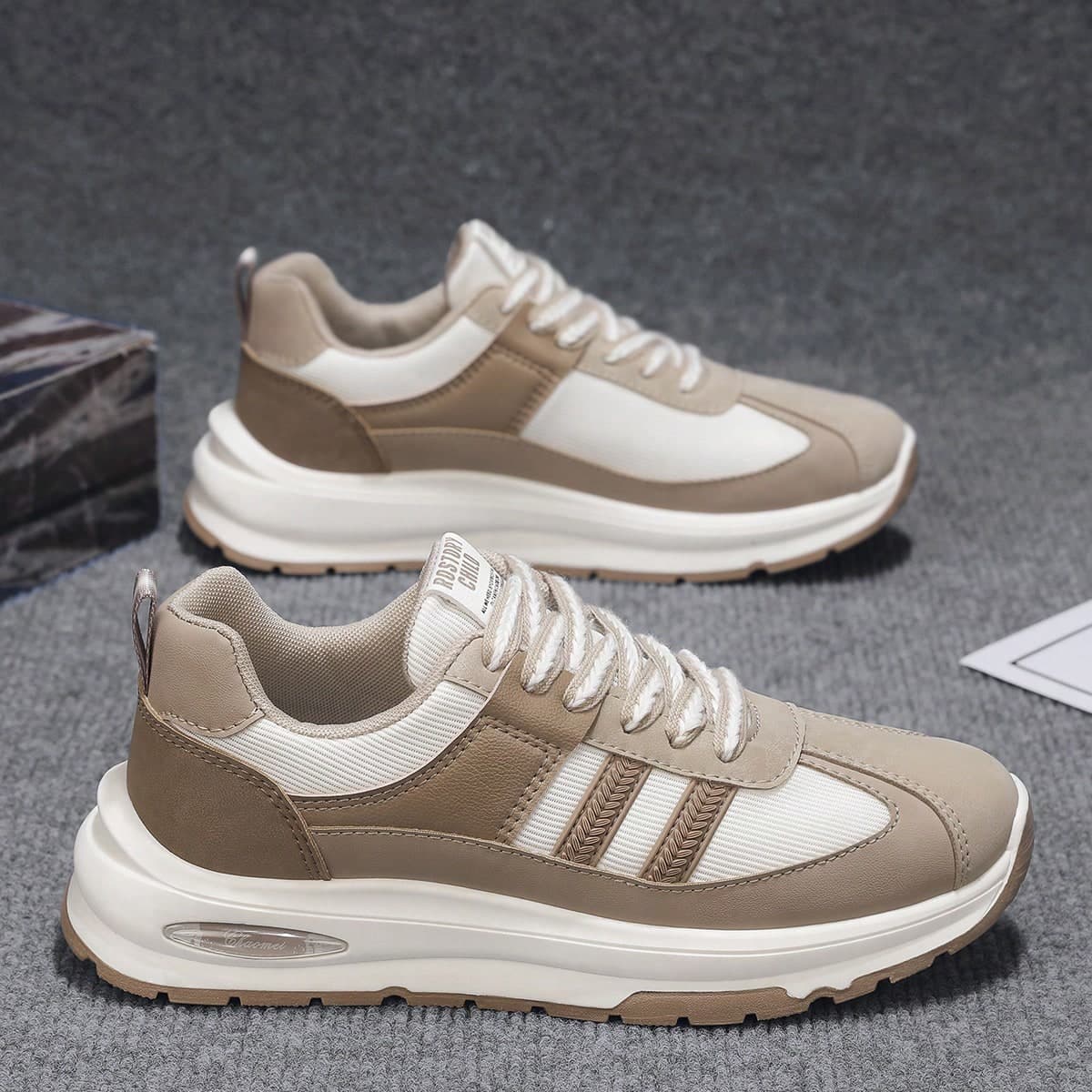 Chaussures Hommes 2024 Printemps Nouveau Tendance Sport Épais-Semelle Respirant Wear-Resistant Hommes Baskets à la mode