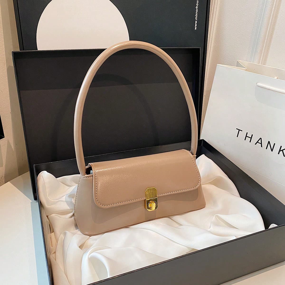 Sac à bandoulière de mode pour femmes avec fil à broderie minimaliste, couleur vive pour les voyages d'affaires, les visites touristiques et les